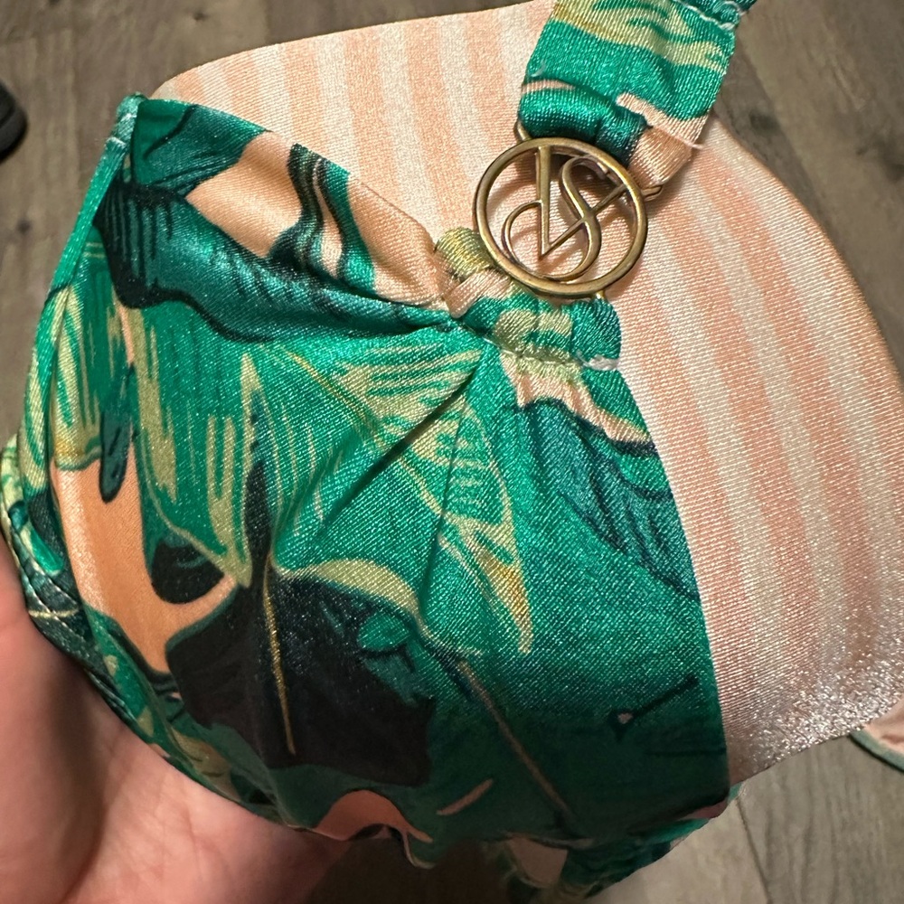 💚Victoria Secret Swim Set 💚 - Picture 7 of 16